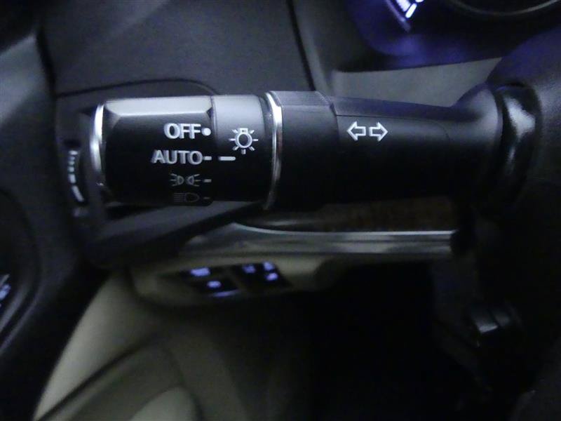 Used 2018 Acura MDX SH-AWD image 19