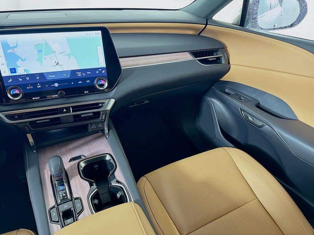 Used 2025 Lexus RX 350 Premium w/ Accessory Package (Z1) image 25