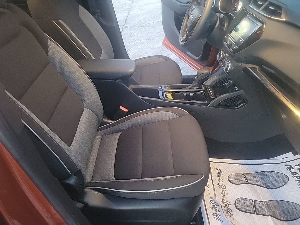 Certified 2023 Chevrolet TrailBlazer LT w/ Convenience Package image 26