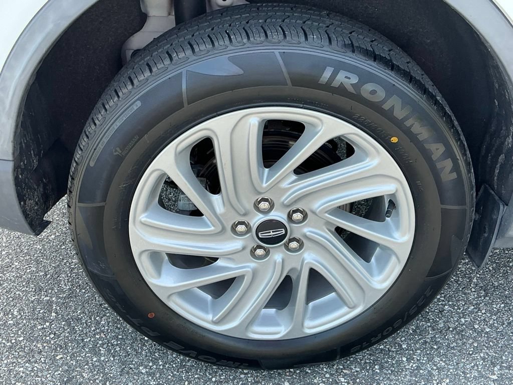 Used 2021 Lincoln Corsair FWD image 19