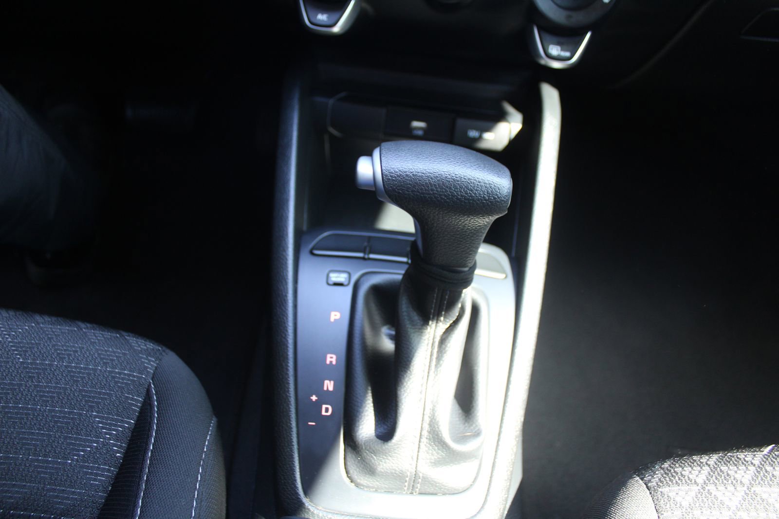 Certified 2023 Kia Rio LX image 31