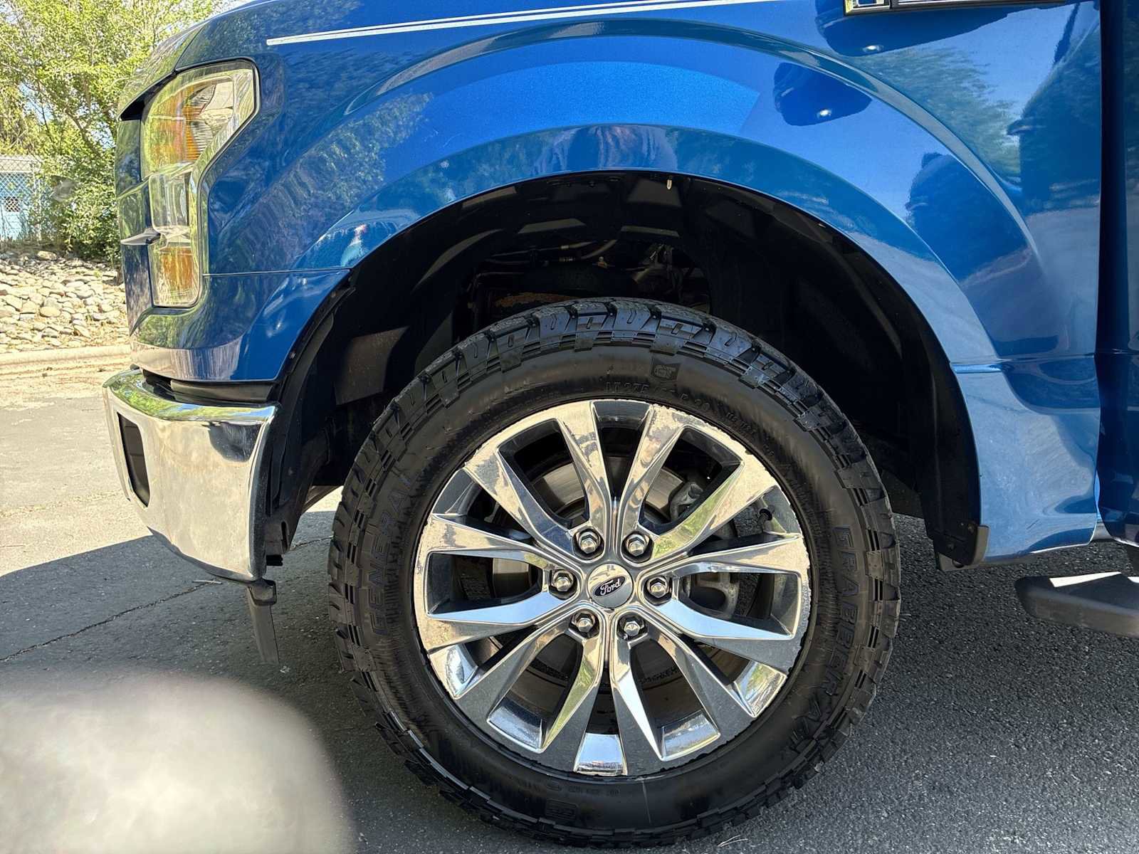 Used 2017 Ford F150 XLT w/ Equipment Group 302A Luxury AWD/4WD image 16