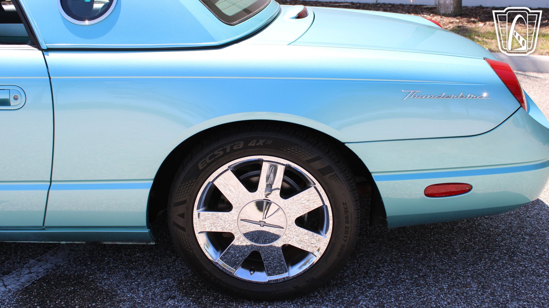 Used 2002 Ford Thunderbird RWD image 32