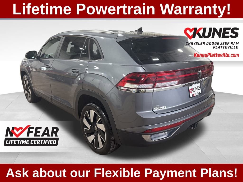 Used 2025 Volkswagen Atlas Cross Sport SE image 7