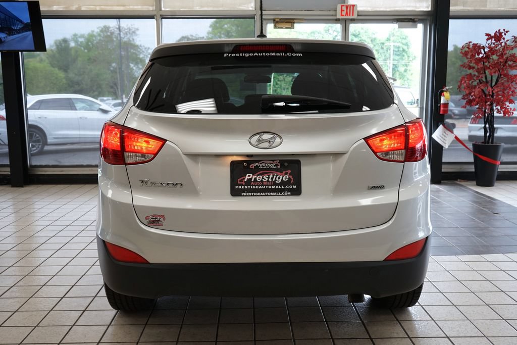 Used 2015 Hyundai Tucson GLS w/ Option Group 02 AWD/4WD image 17