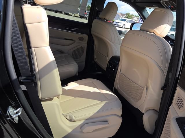 New 2027 Jeep Grand Cherokee L Limited w/ Technology Group II RWD image 16