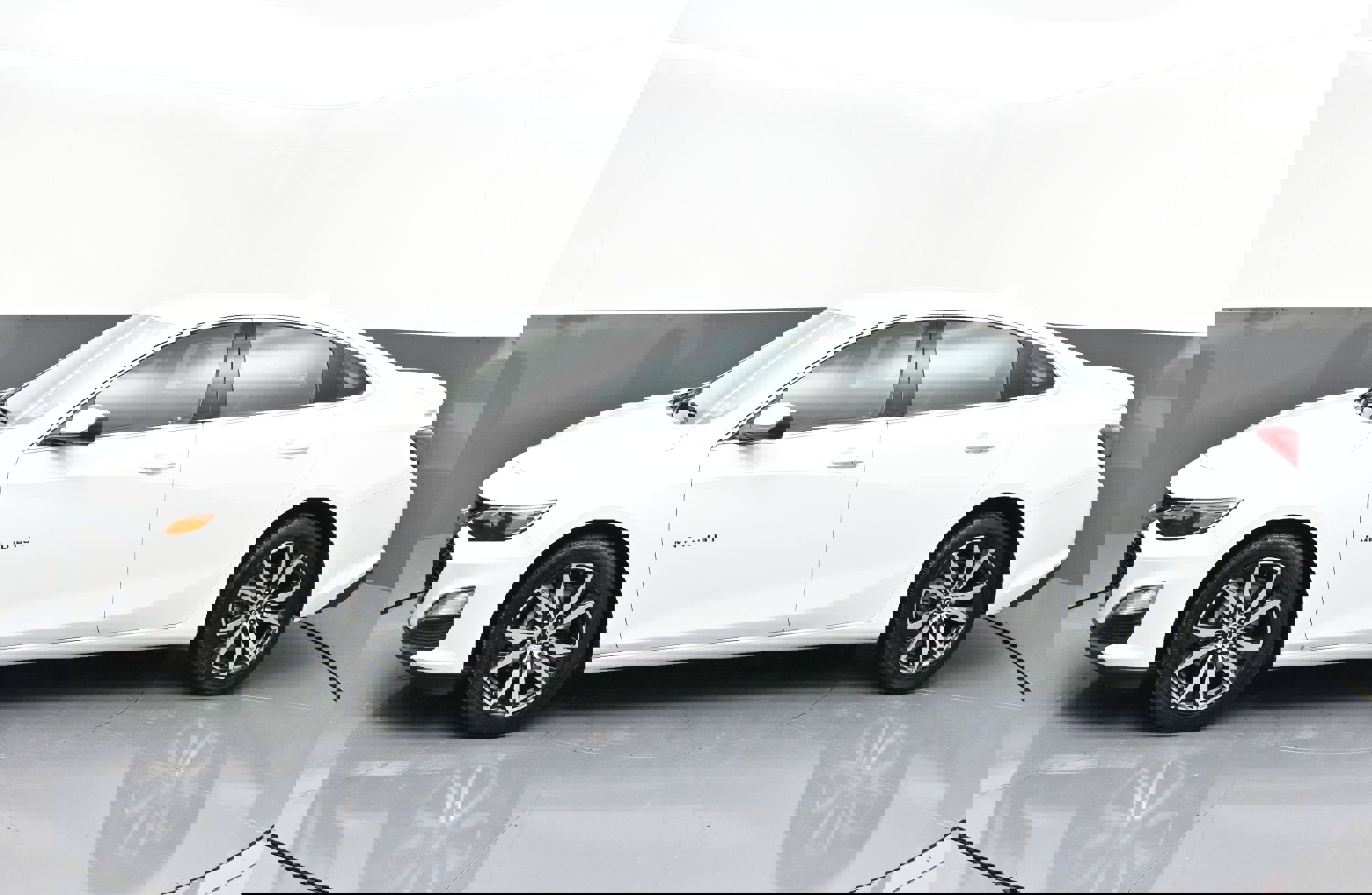 Used 2024 Chevrolet Malibu RS image 4