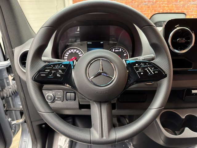 Used 2025 Mercedes-Benz Sprinter 2500 image 13