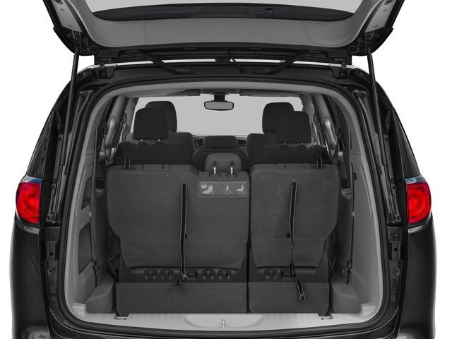 Used 2017 Chrysler Pacifica Touring FWD image 15