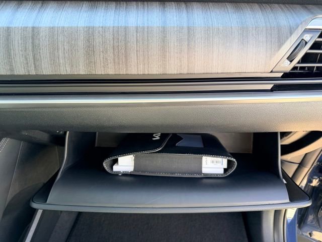 Used 2024 Kia Telluride EX w/ EX Captain's Chair Package image 40