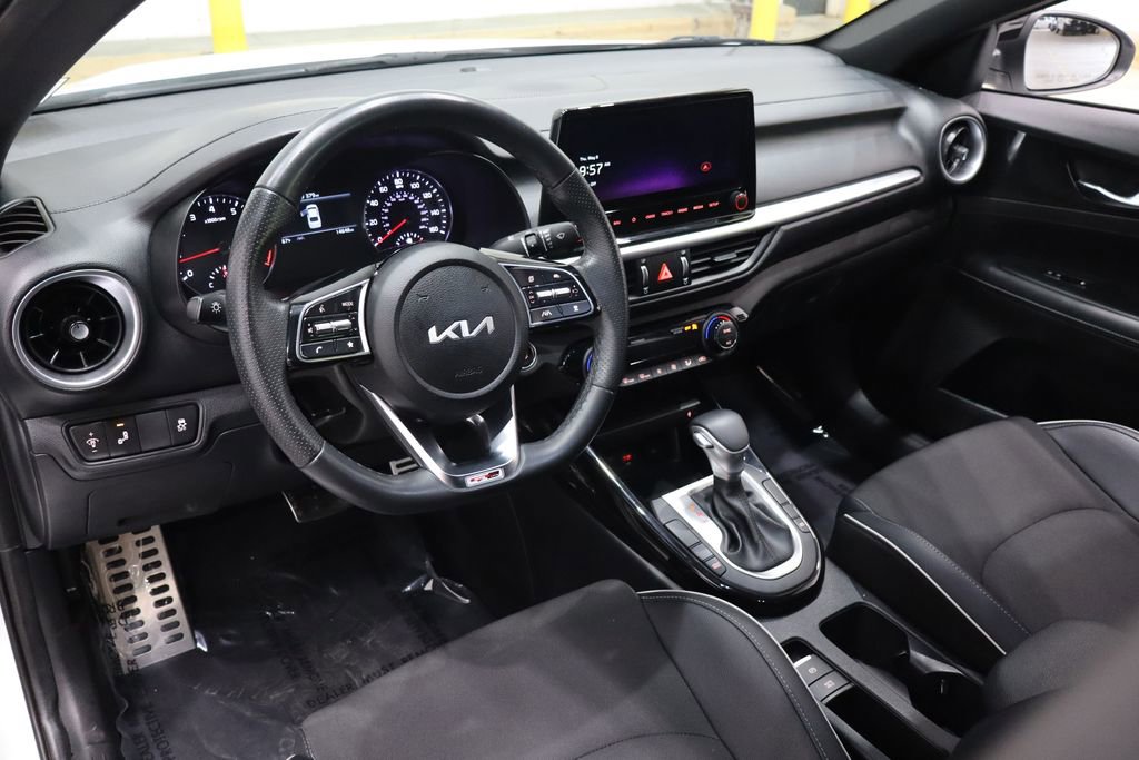 Used 2023 Kia Forte GT-Line w/ GT-Line Premium Package image 22