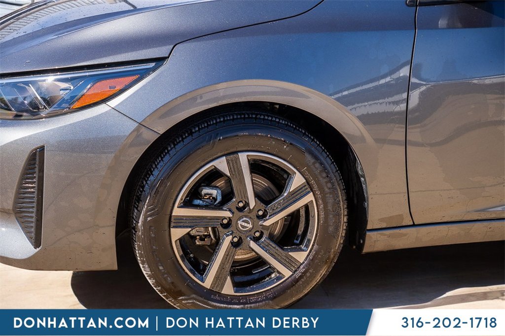 Used 2024 Nissan Sentra SV image 32