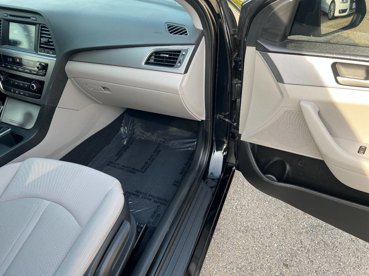 Used 2017 Hyundai Sonata ECO image 24