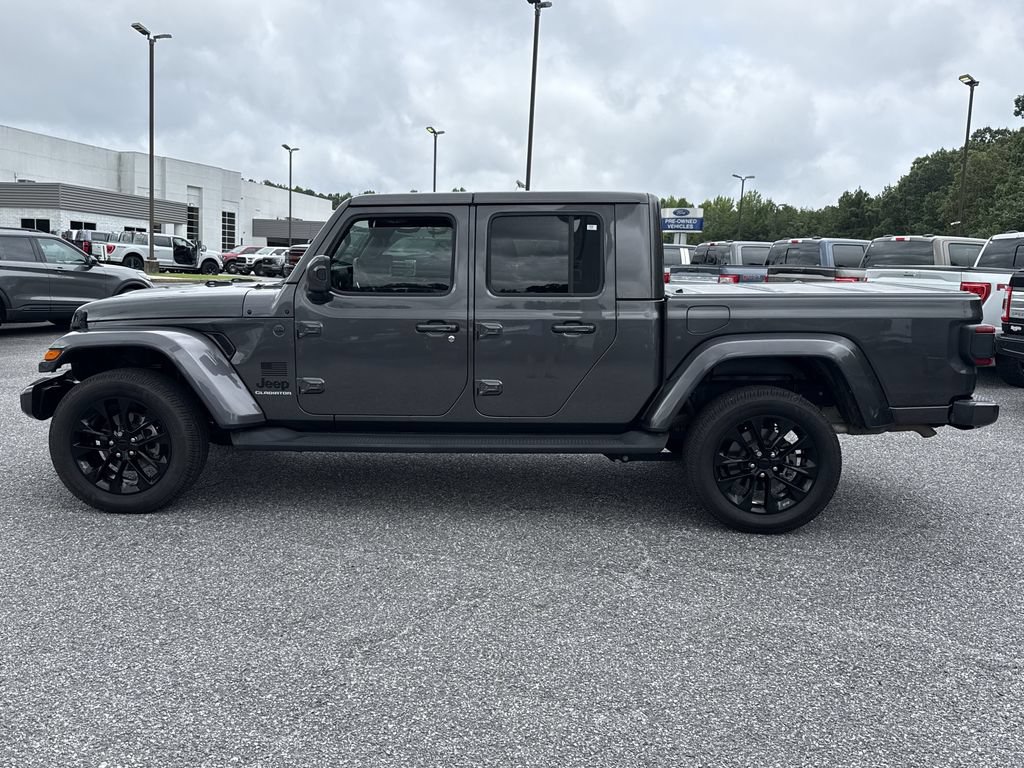 Used 2021 Jeep Gladiator Overland AWD/4WD image 4