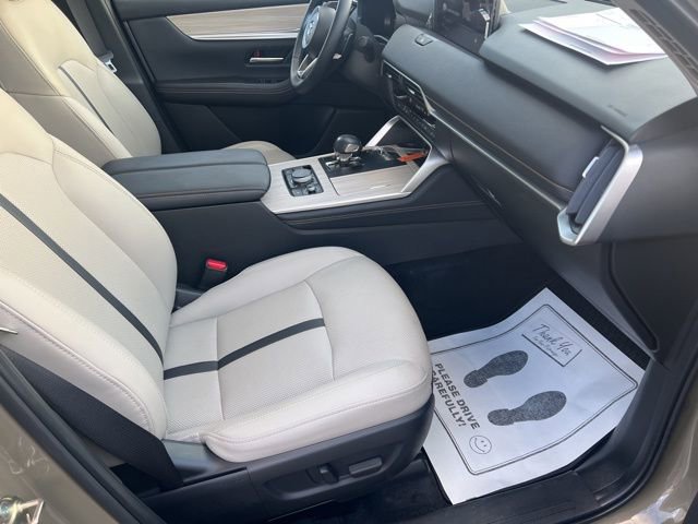 Certified 2025 MAZDA CX-70 Plug-In Hybrid w/ Premium Pkg image 37
