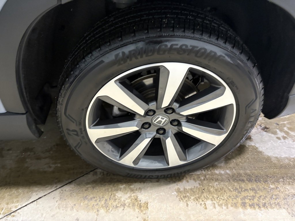 Used 2025 Honda Pilot Elite image 29