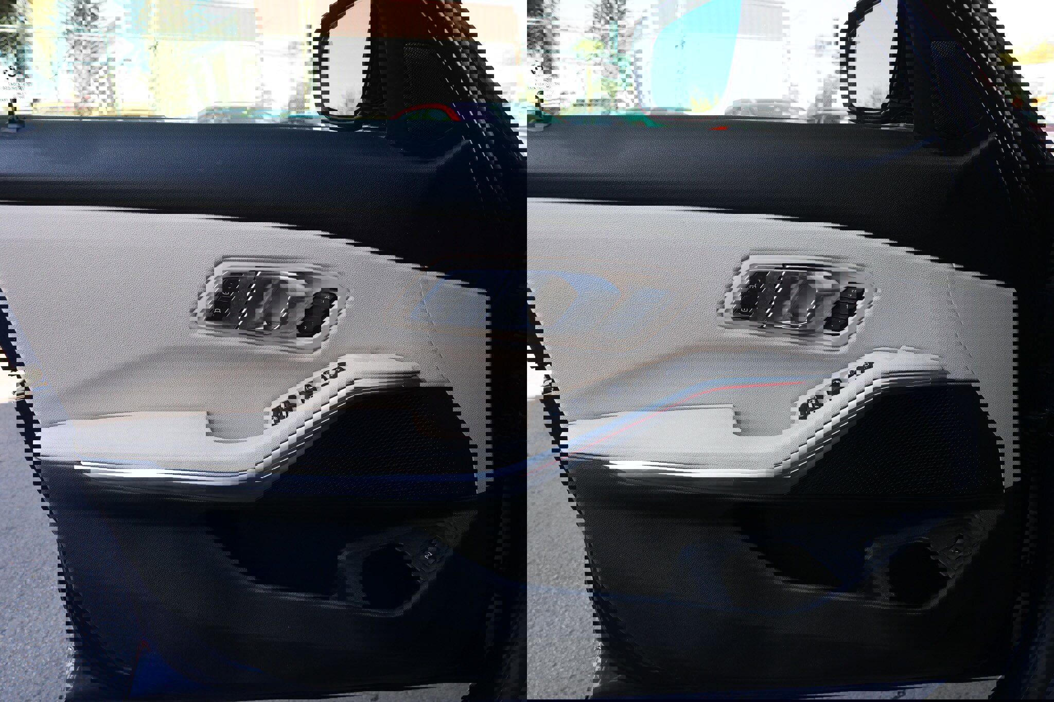 Used 2021 BMW 330i w/ Convenience Package image 42