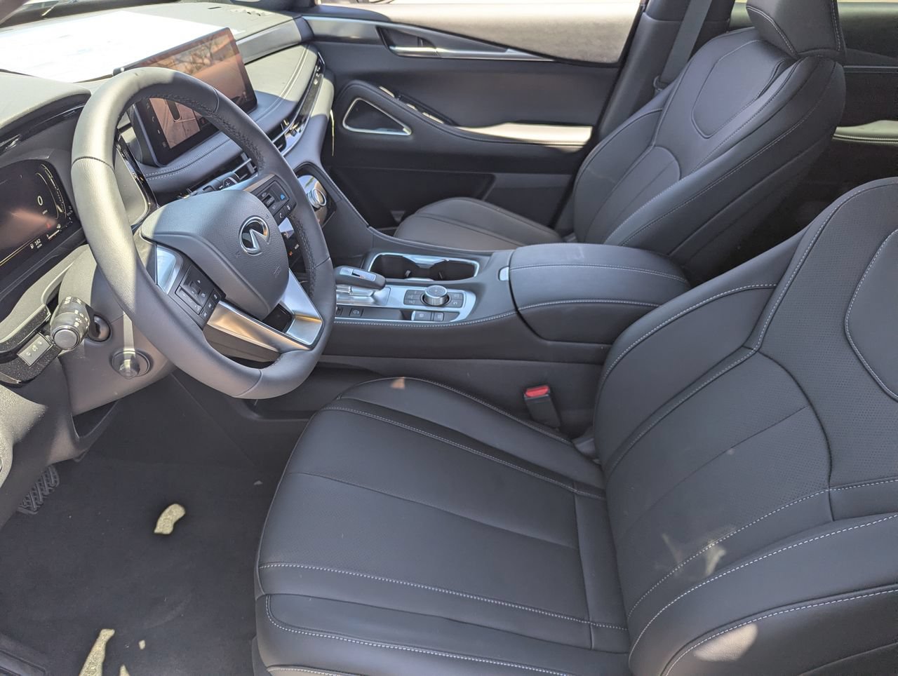 Certified 2027 INFINITI QX60 Sport w/ Dark Cargo Package AWD/4WD image 12