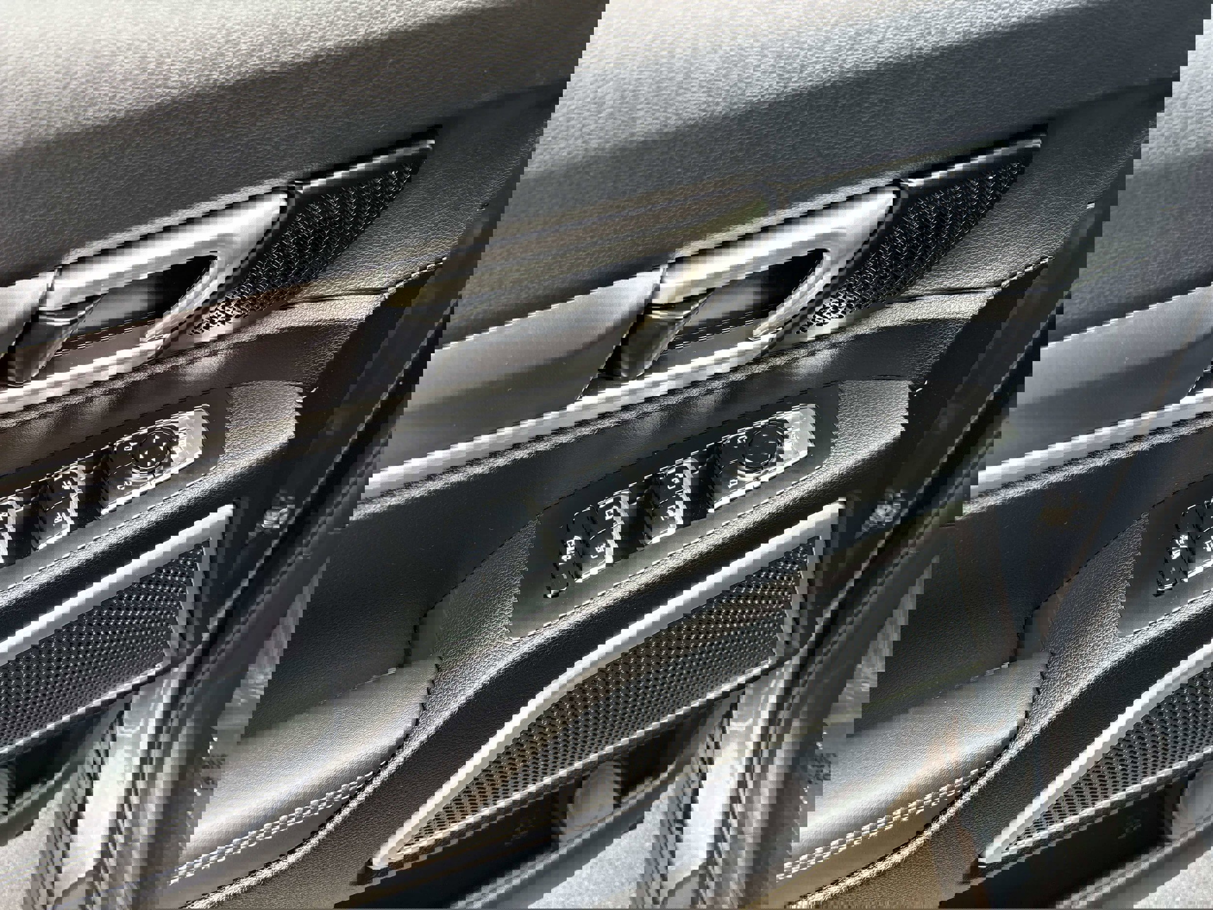 Used 2024 Kia Telluride S w/ S Sunroof Package image 19