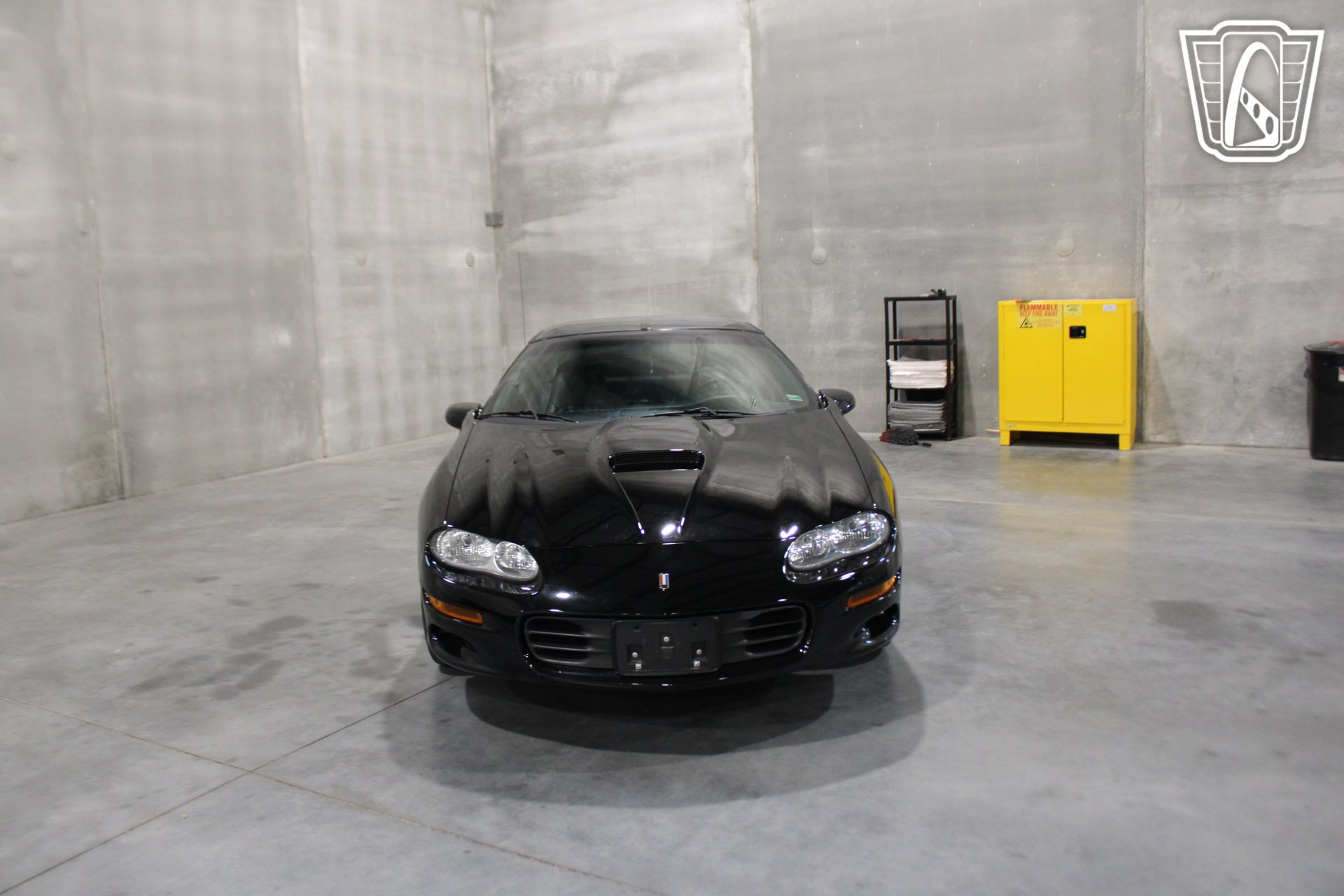 Used 2000 Chevrolet Camaro Z28 w/ SS Performance/Appearance Pkg RWD image 9