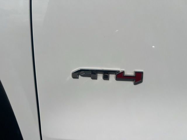 Used 2024 GMC Terrain AT4 image 32