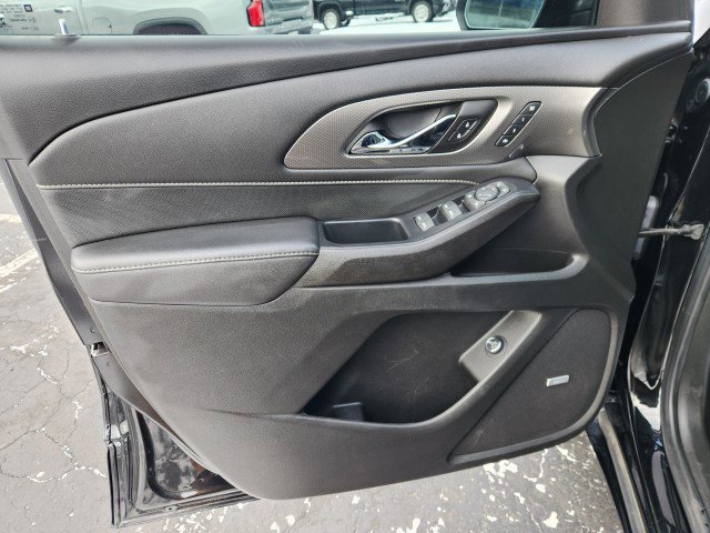 Used 2022 Chevrolet Traverse Premier w/ Redline Edition image 32