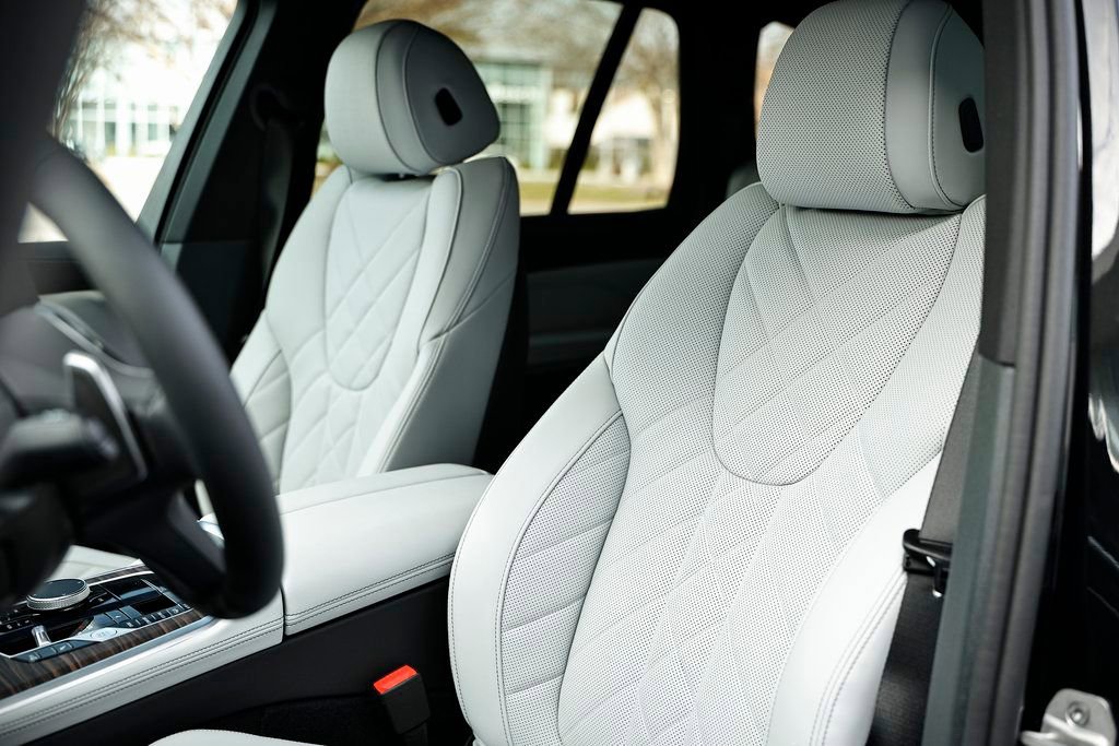 New 2026 BMW X5 xDrive40i w/ M Sport Package image 22