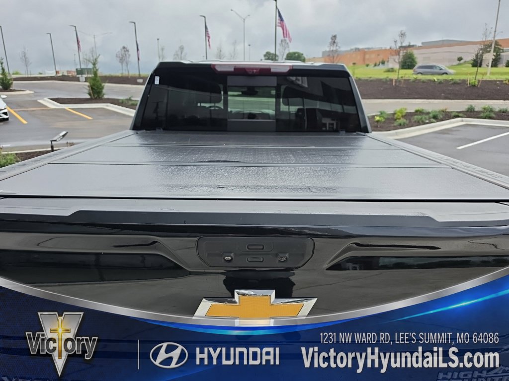 Used 2022 Chevrolet Silverado 1500 High Country w/ Technology Package AWD/4WD image 6