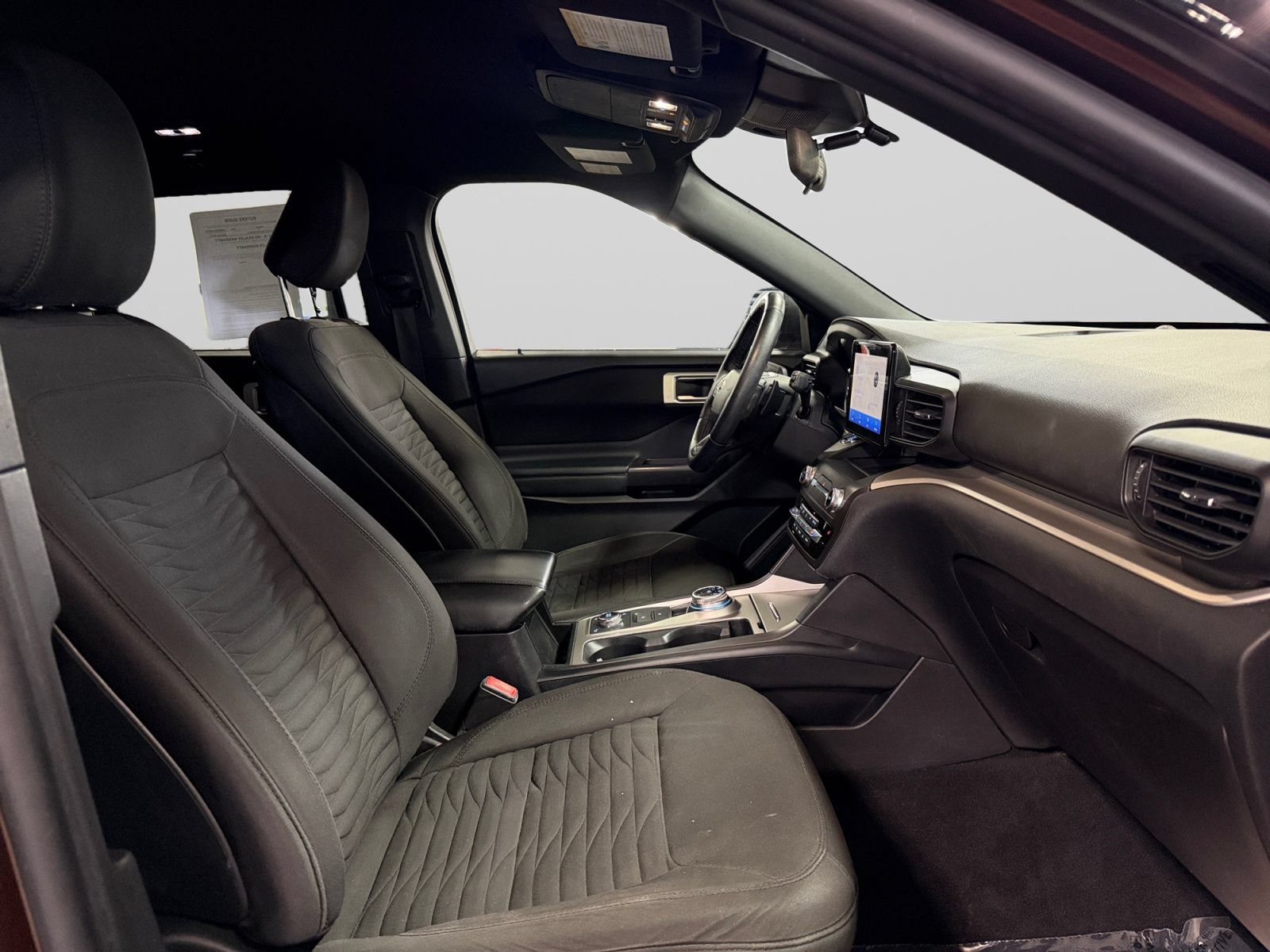 Used 2020 Ford Explorer XLT w/ Comfort Package AWD/4WD image 24