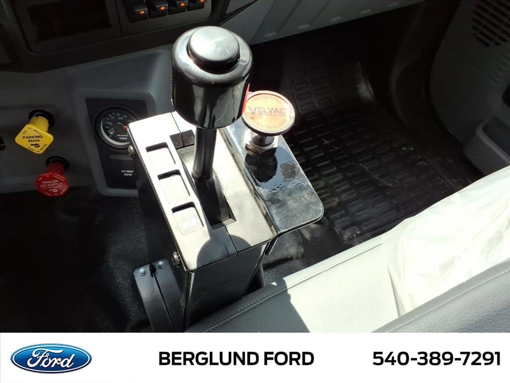 New 2027 Ford F750 2WD Regular Cab Super Duty image 24