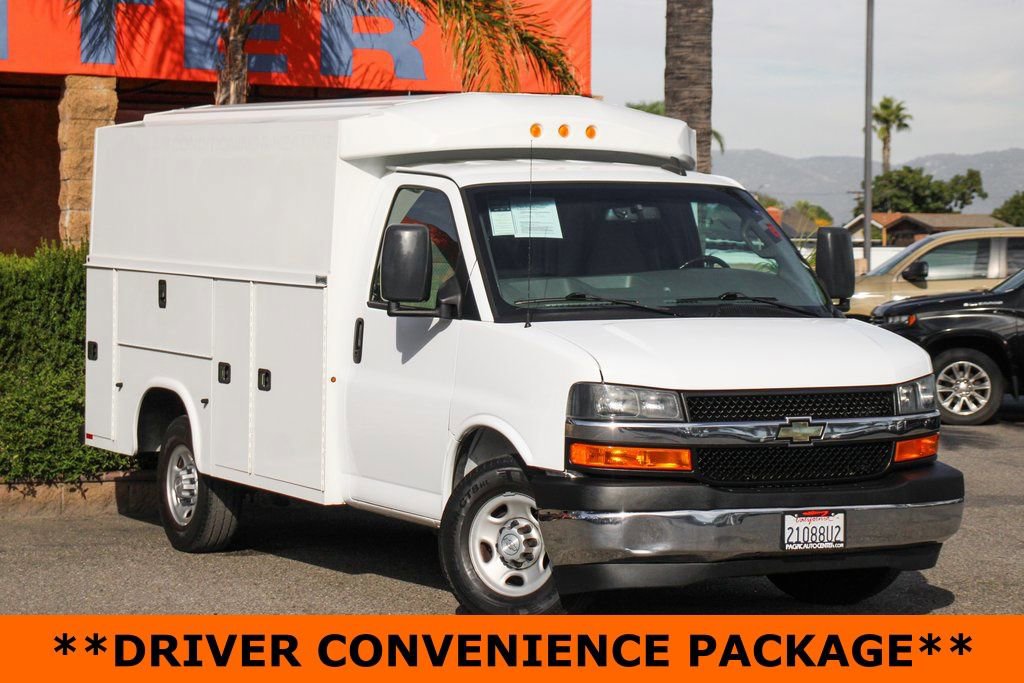 Used 2019 Chevrolet Express 3500 w/ Power Convenience Package image 2