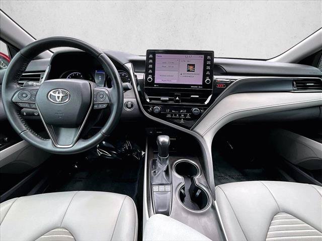 Used 2022 Toyota Camry SE w/ Audio Upgrade Package FWD image 16