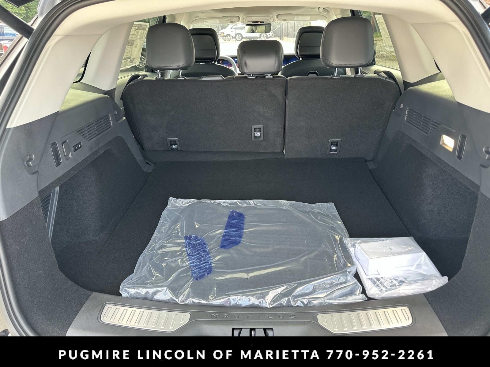 New 2026 Lincoln Nautilus Premier w/ Equipment Group 102A AWD/4WD image 18