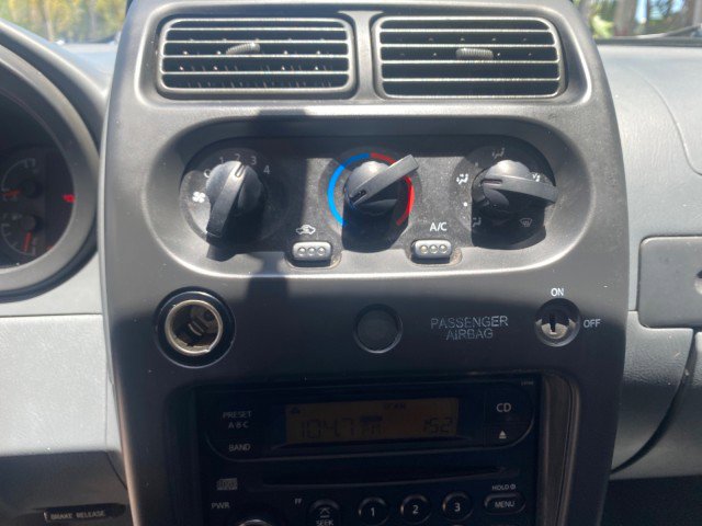 Used 2002 Nissan Frontier XE image 46