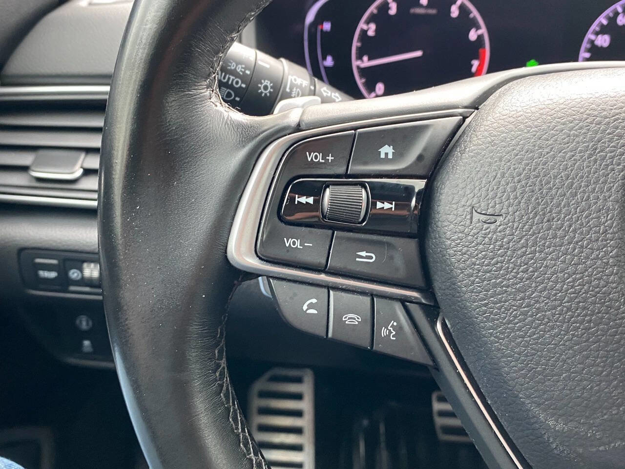 Used 2019 Honda Accord Sport image 23