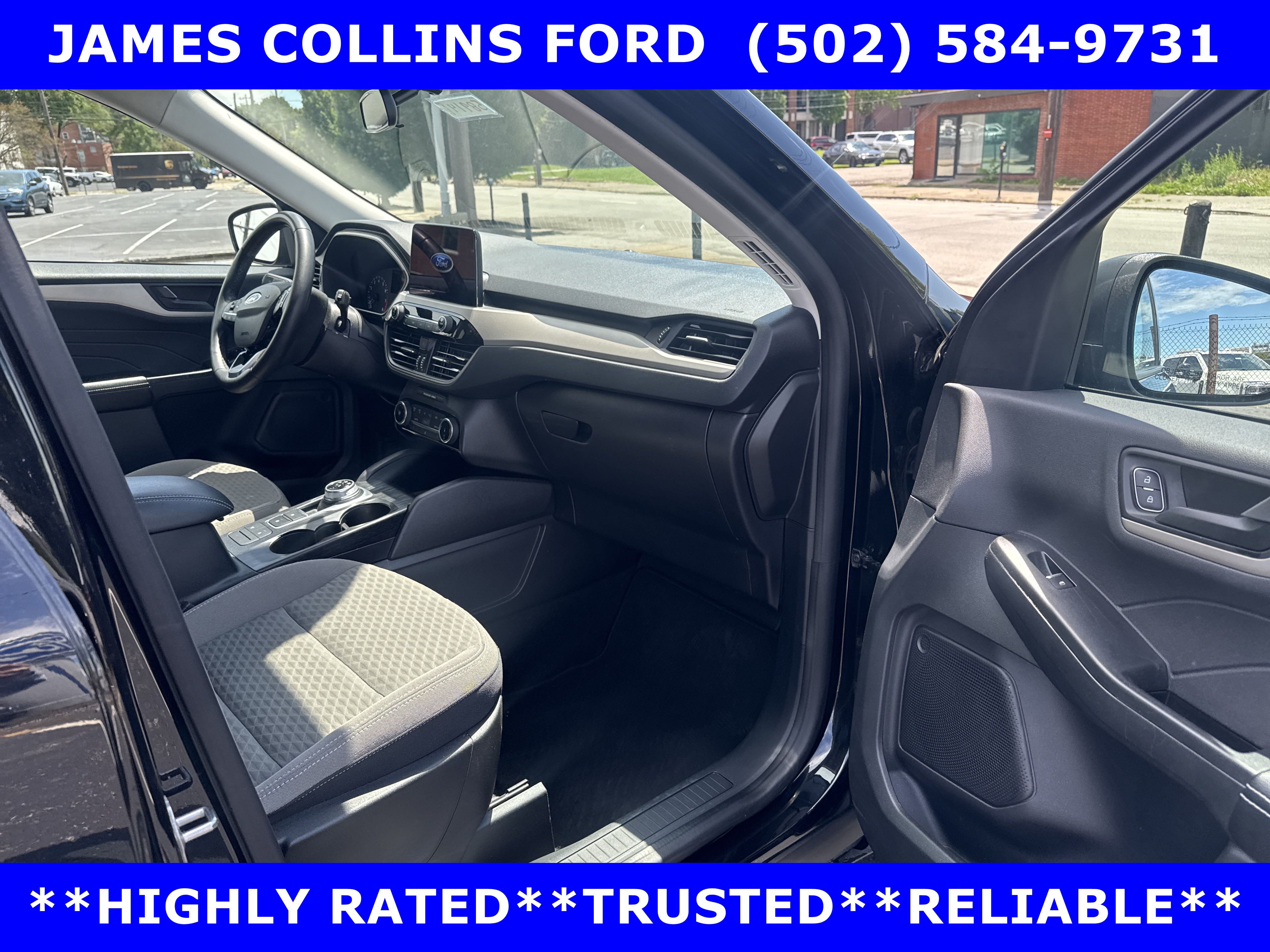 Used 2022 Ford Escape SE w/ Cold Weather Package AWD/4WD image 18
