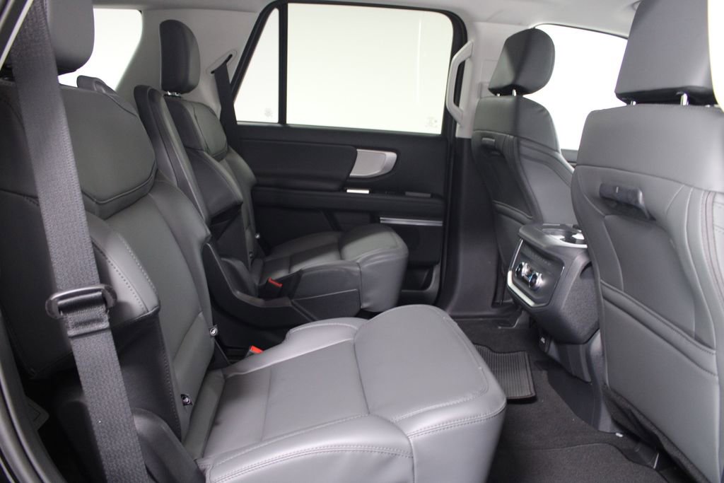 New 2026 Ford Expedition Active image 32