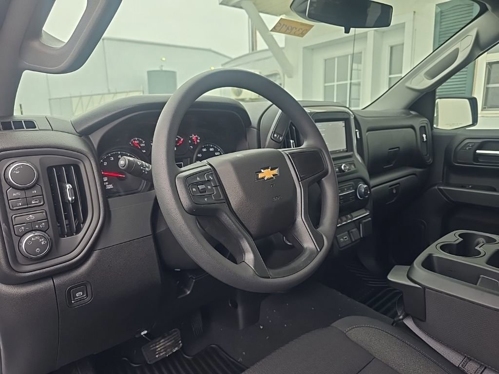 New 2026 Chevrolet Silverado 1500 Custom image 2