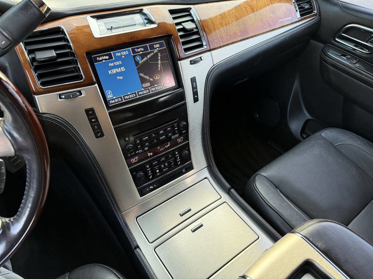 Used 2012 Cadillac Escalade Platinum image 21