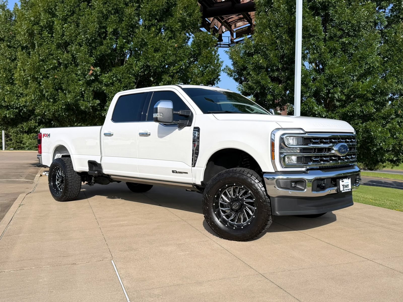 Used 2025 Ford F350 Lariat w/ Lariat Ultimate Package AWD/4WD image 1
