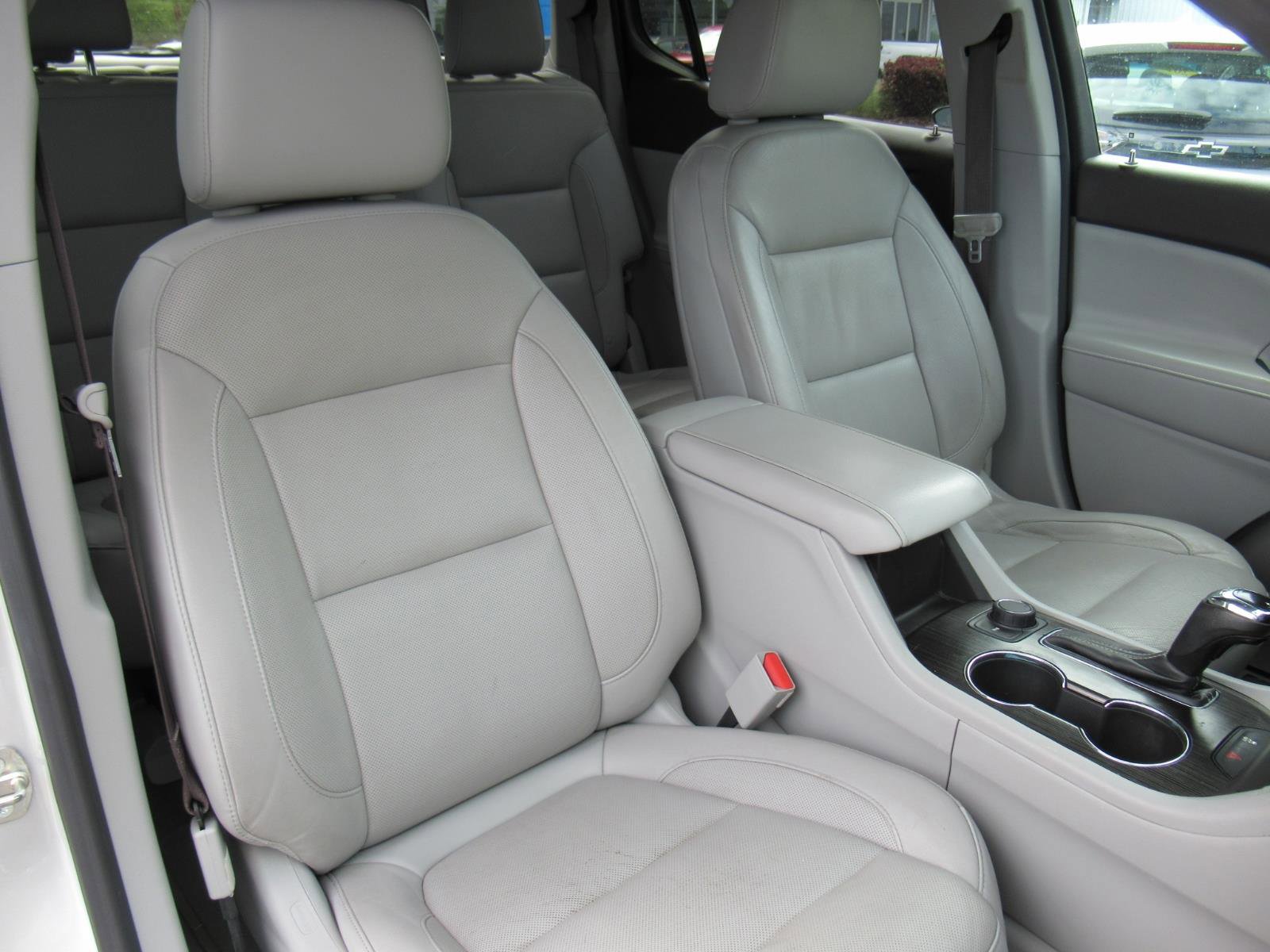 Used 2018 GMC Acadia SLT image 9