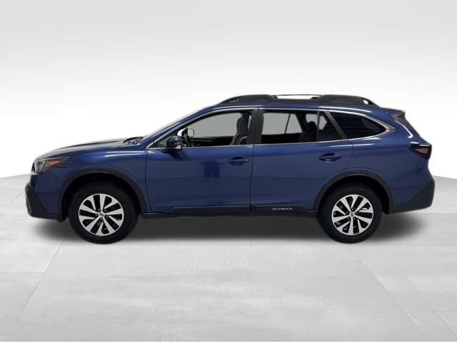 Used 2022 Subaru Outback Premium image 3