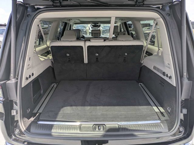 Used 2023 Jeep Grand Wagoneer L 4WD w/ Flexible Seating Group image 12
