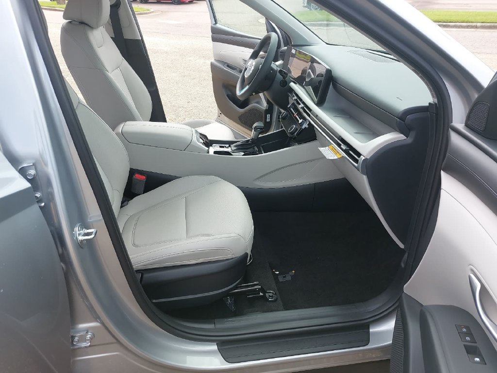 New 2026 Hyundai Tucson SEL Plus w/ Tow & Go Package AWD/4WD image 10
