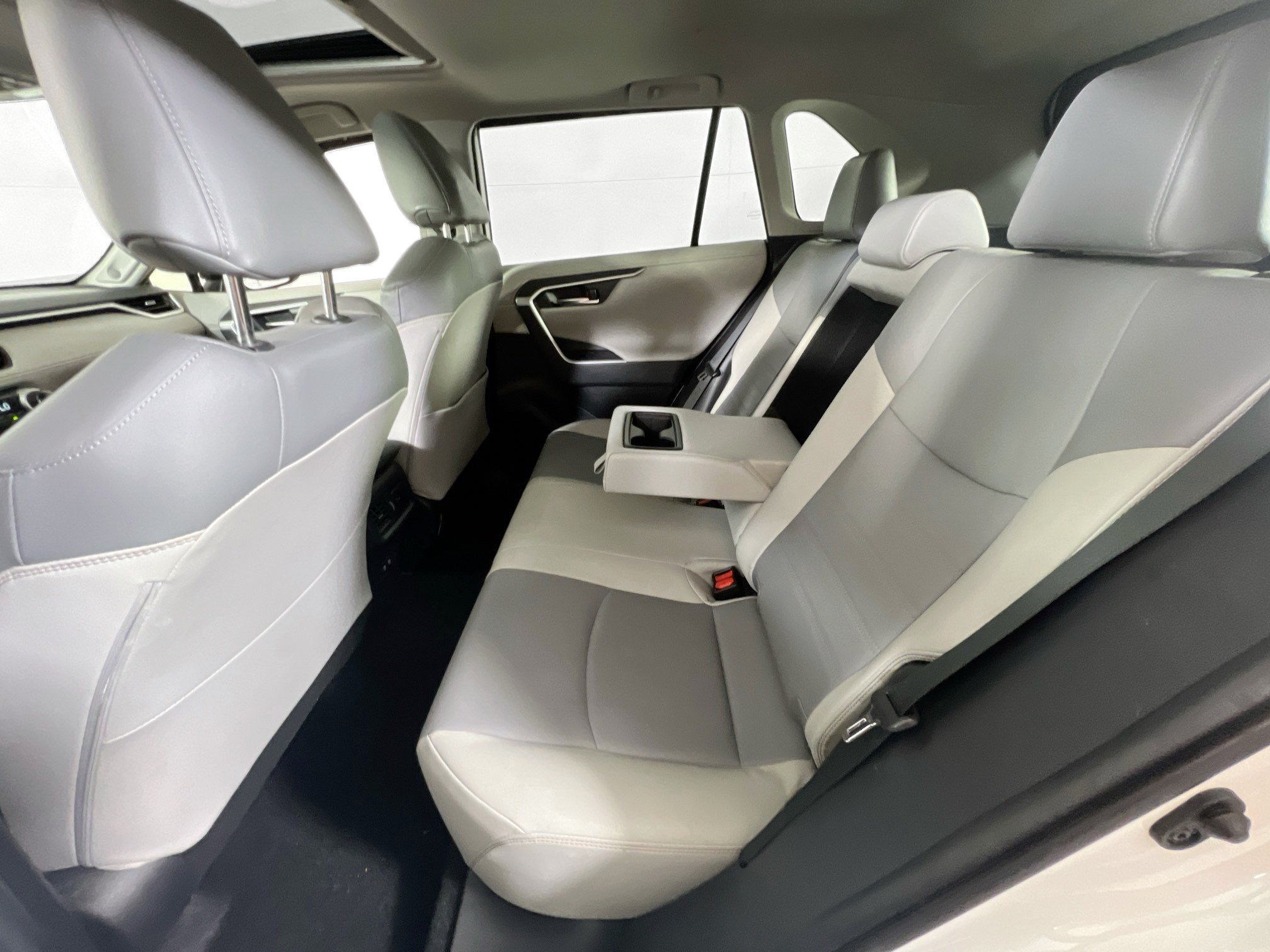 Used 2020 Toyota RAV4 Limited w/ All Weather Liner Package AWD/4WD image 25