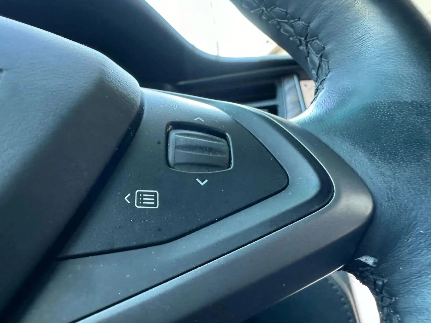 Used 2020 Tesla Model X Long Range AWD/4WD image 34