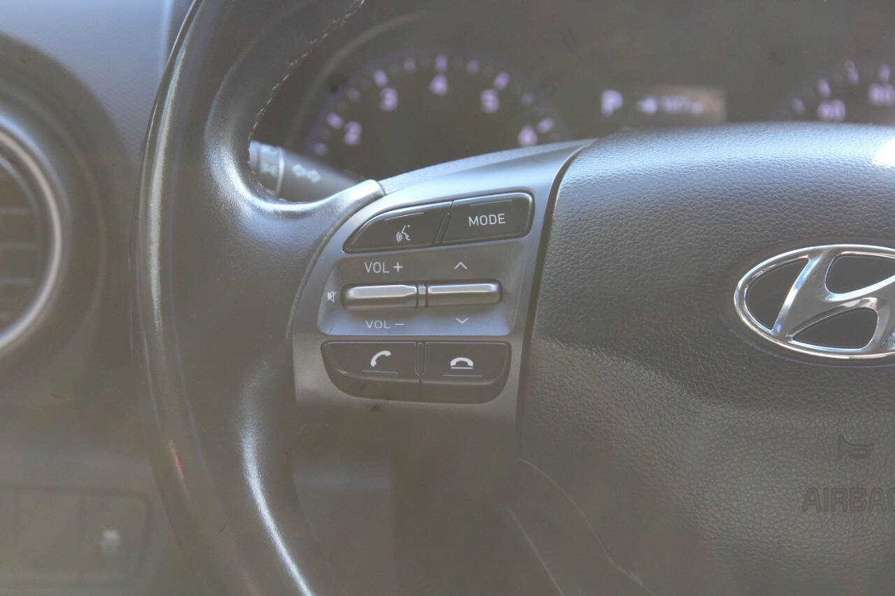 Used 2018 Hyundai Kona SEL image 35