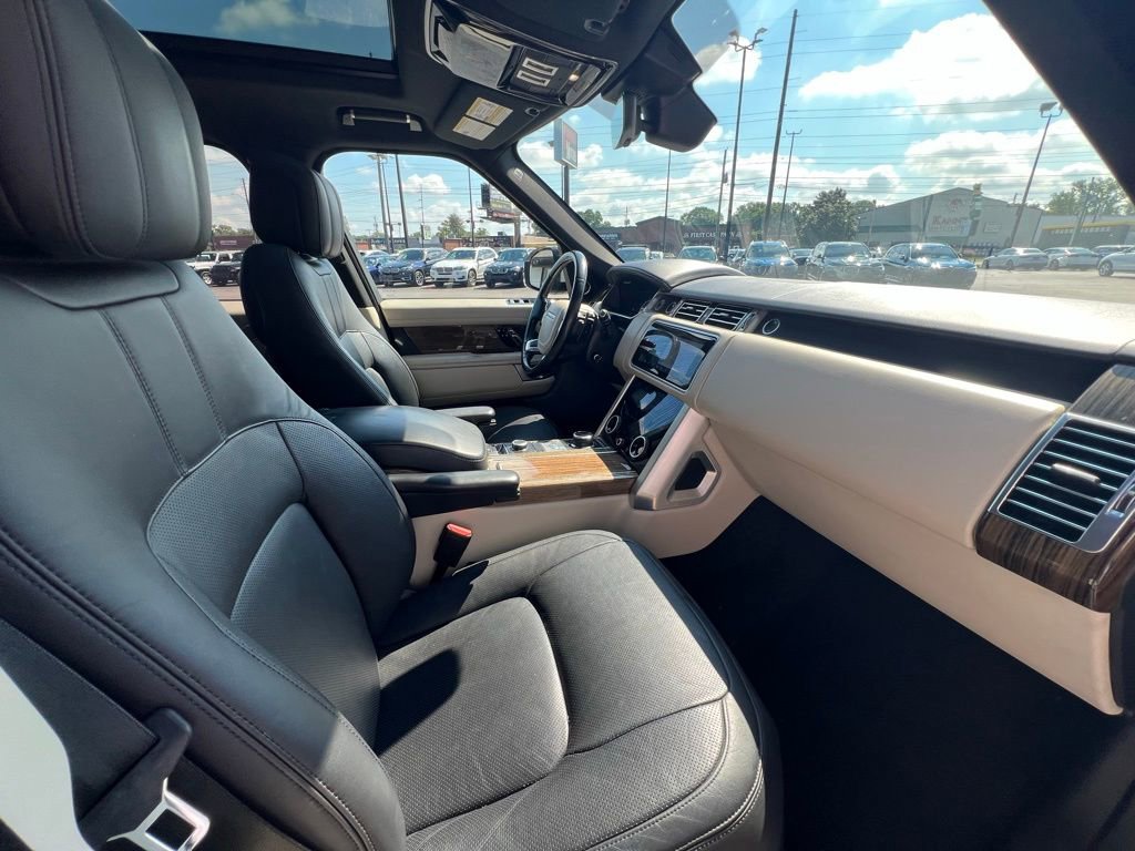 Used 2018 Land Rover Range Rover HSE image 26