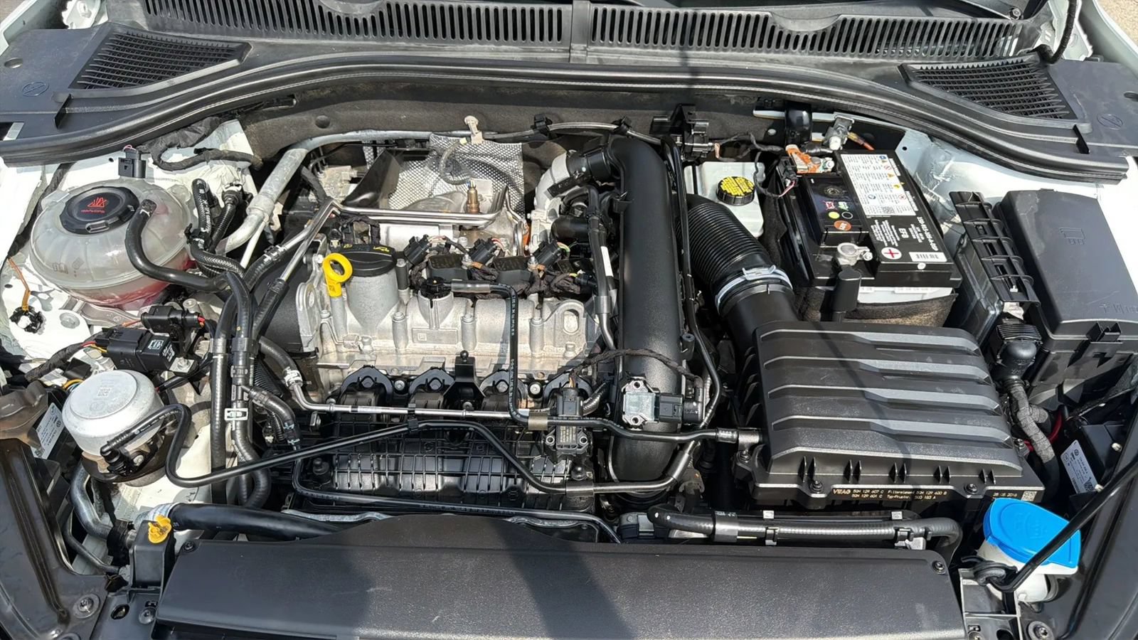 Used 2019 Volkswagen Jetta R-Line FWD image 24