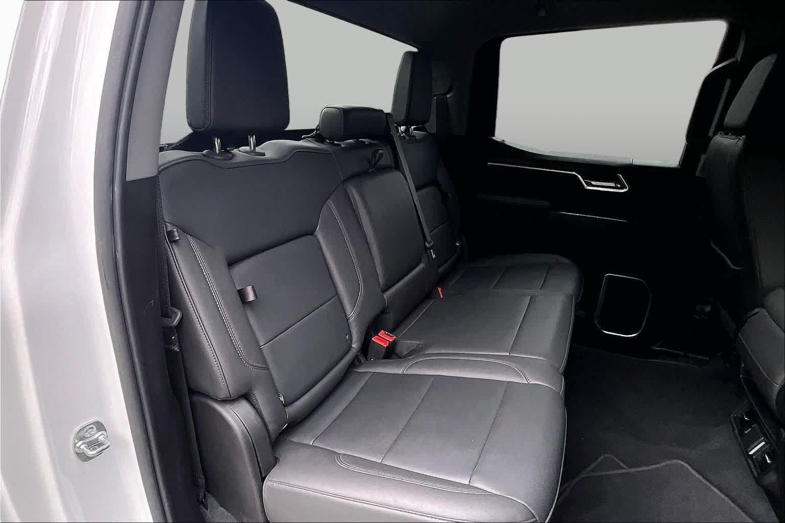 Used 2026 GMC Sierra 1500 SLT AWD/4WD image 21